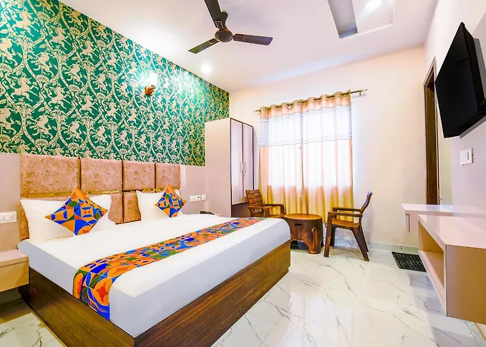 Fabhotel Lohgarh Inn