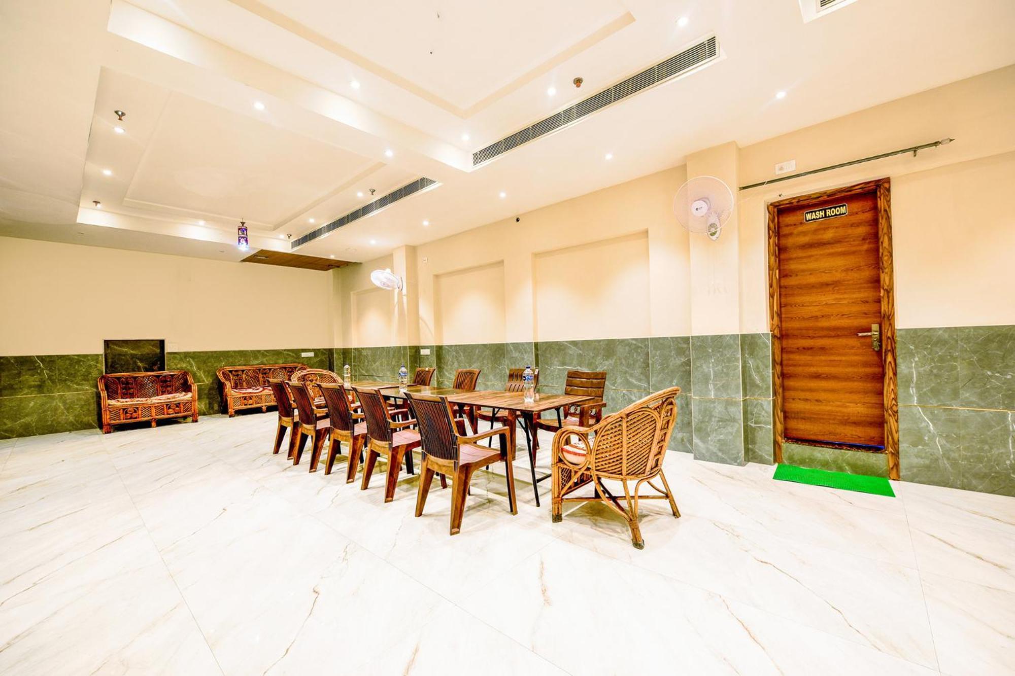 Fabhotel Lohgarh