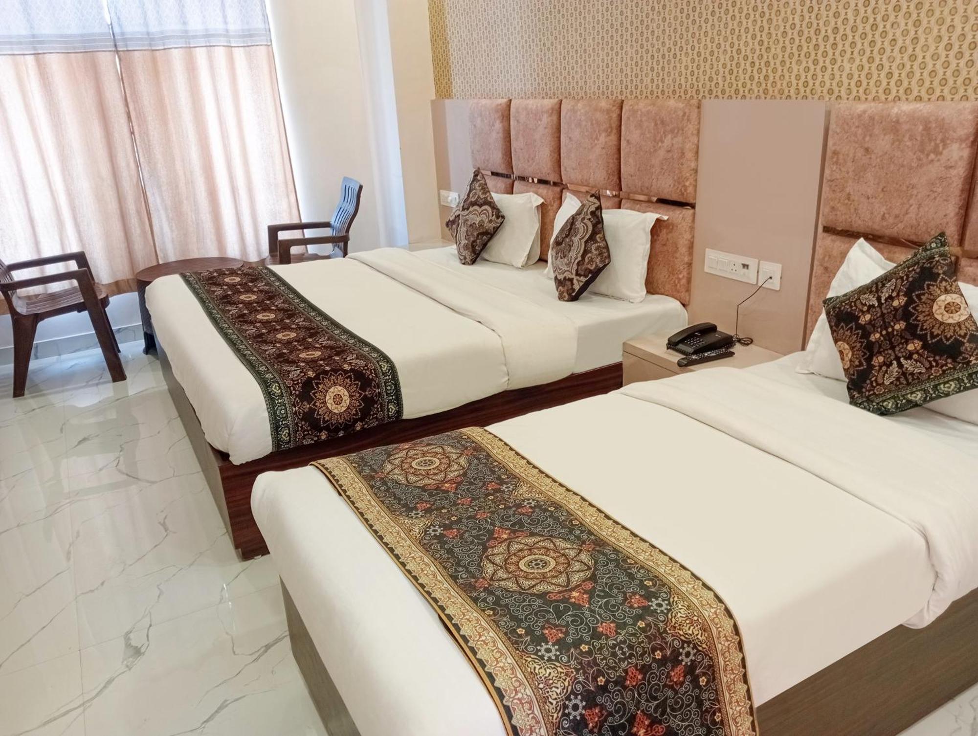 Fabhotel Lohgarh 3*